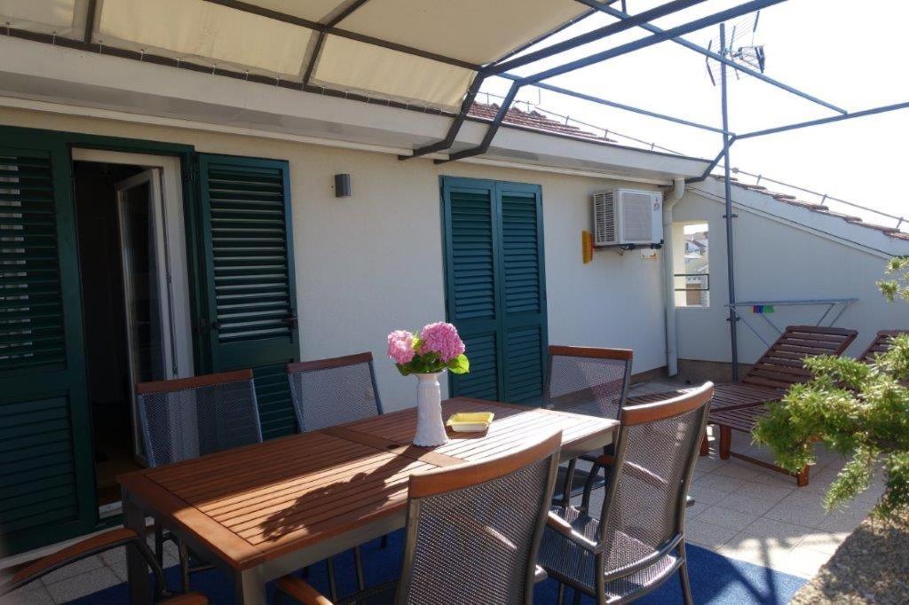 Apartment Tonka Vodice Eksteriør bilde